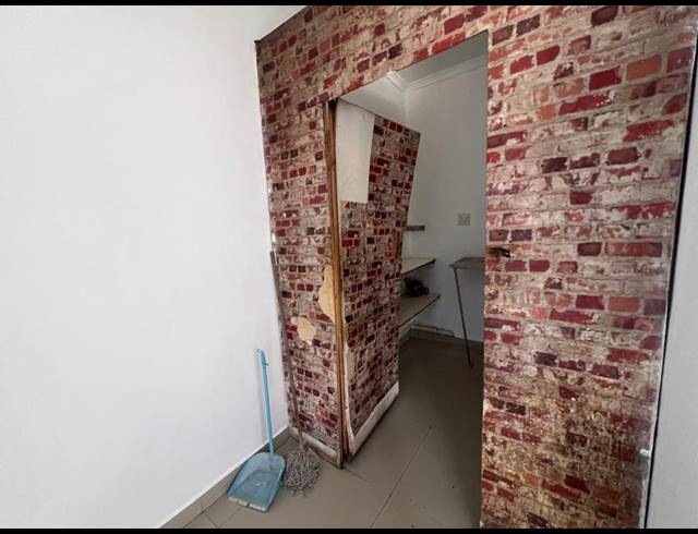 BUSINESS PROPERTY TO RENT IN LAWRENCE ROCKS